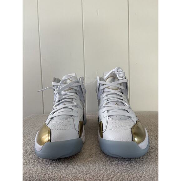 Jordan Jumpman Two Trey New Women's Size 9 Shoes White/Metallic Gold Nike - Picture 3 of 14